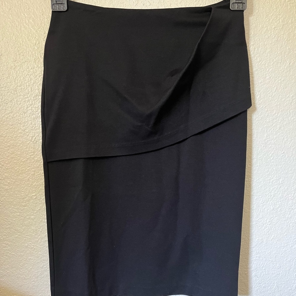 CABI‎ Black Knit Pleated Overlay Pencil Skirt Size 2 EUC 23” Length